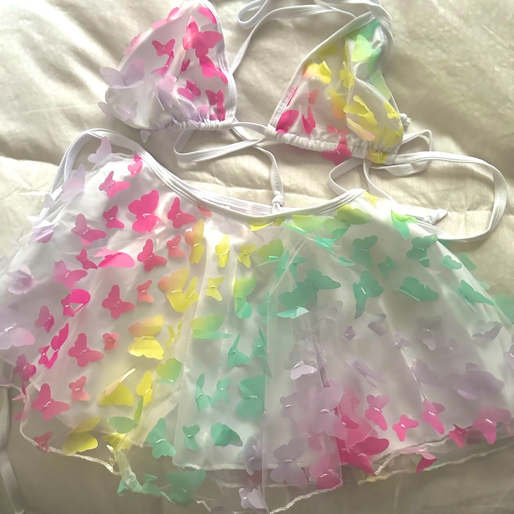 Daisy dreams rainbow butterfly 2 piece rave outfit. New and never been used!